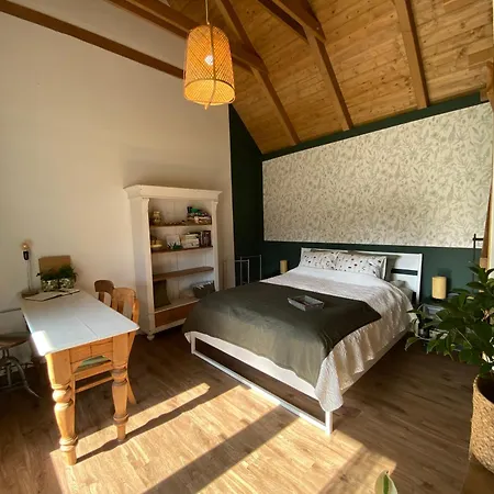 By Mo Bed & Breakfast