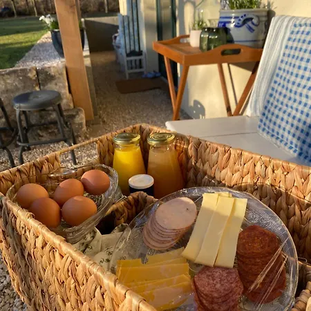 By Mo Bed & Breakfast