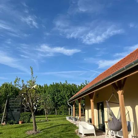 Bed & Breakfast By Mo