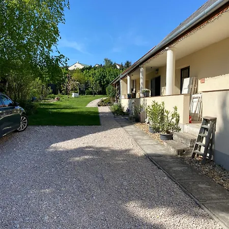 By Mo Bed & Breakfast Etyek