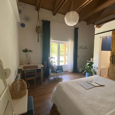 Bed & Breakfast By Mo Etyek